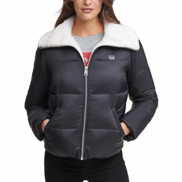 Levi's Jackets & Blazers - Levi's Woman's Puffer Jacket